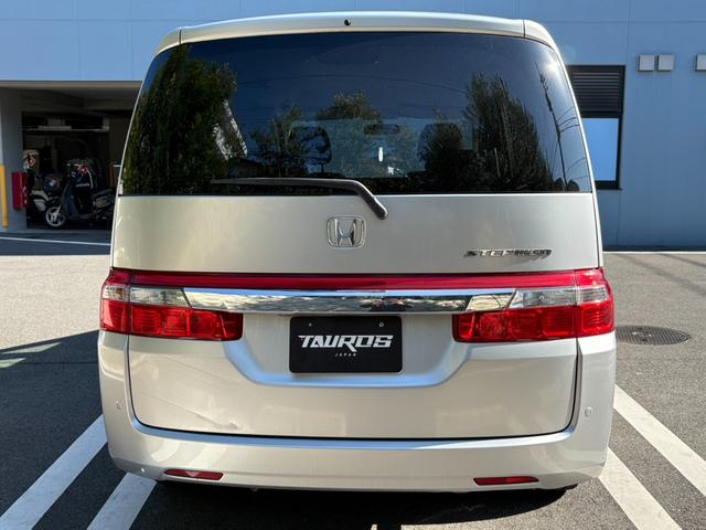 ステップワゴン Ｇ　Ｌ　ＨＤＤナビパッケージ　ユーザー買取車！人気のミニバン！ステップワゴン入庫♪♪♪ＥＴＣ付きで高速道路もストレスフリー！ＨＩＤライトで夜道も安心！（7枚目）