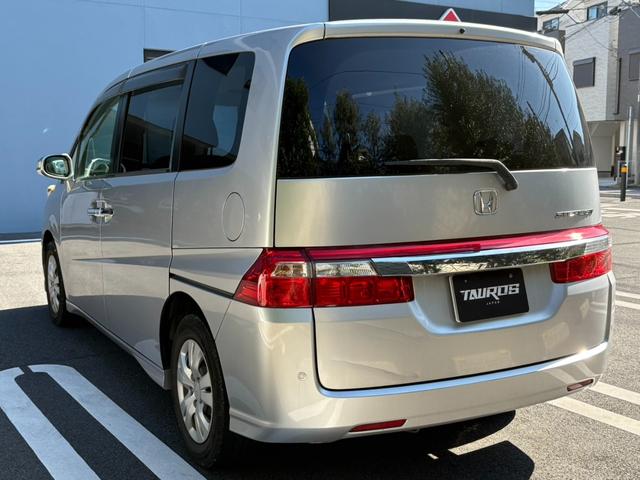 ステップワゴン Ｇ　Ｌ　ＨＤＤナビパッケージ　ユーザー買取車！人気のミニバン！ステップワゴン入庫♪♪♪ＥＴＣ付きで高速道路もストレスフリー！ＨＩＤライトで夜道も安心！（8枚目）