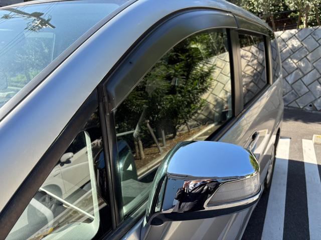 ステップワゴン Ｇ　Ｌ　ＨＤＤナビパッケージ　ユーザー買取車！人気のミニバン！ステップワゴン入庫♪♪♪ＥＴＣ付きで高速道路もストレスフリー！ＨＩＤライトで夜道も安心！（13枚目）