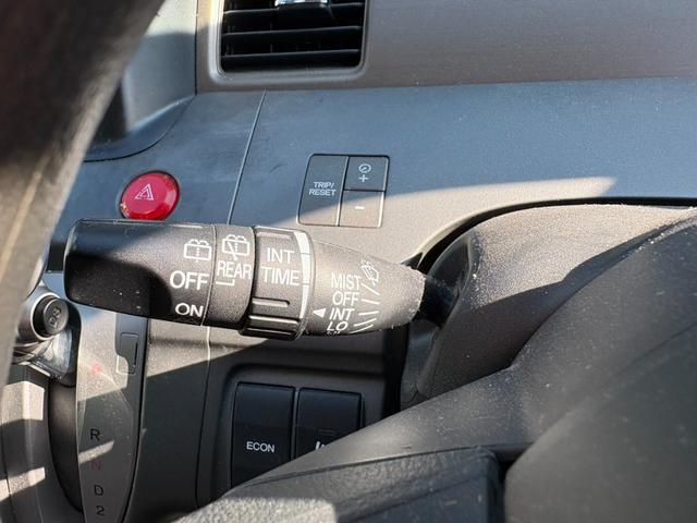 ステップワゴン Ｇ　Ｌ　ＨＤＤナビパッケージ　ユーザー買取車！人気のミニバン！ステップワゴン入庫♪♪♪ＥＴＣ付きで高速道路もストレスフリー！ＨＩＤライトで夜道も安心！（19枚目）