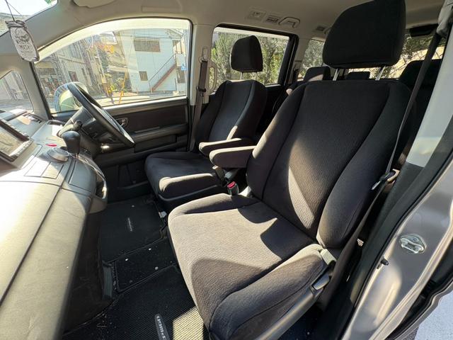 ステップワゴン Ｇ　Ｌ　ＨＤＤナビパッケージ　ユーザー買取車！人気のミニバン！ステップワゴン入庫♪♪♪ＥＴＣ付きで高速道路もストレスフリー！ＨＩＤライトで夜道も安心！（29枚目）