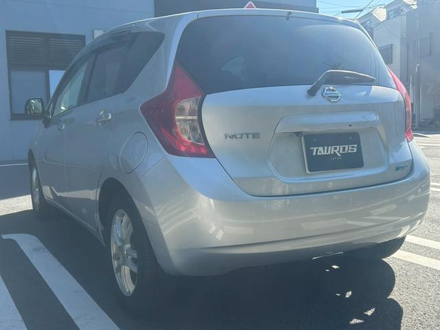 ノート 　ユーザー買取車／ナビ／バックモニター／ＴＶ／スマートキープッシュスタート／社外アルミホイール／フォグランプ／アイドリングストップ（8枚目）