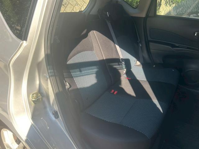 ノート 　ユーザー買取車／ナビ／バックモニター／ＴＶ／スマートキープッシュスタート／社外アルミホイール／フォグランプ／アイドリングストップ（21枚目）