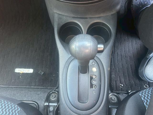 ノート 　ユーザー買取車／ナビ／バックモニター／ＴＶ／スマートキープッシュスタート／社外アルミホイール／フォグランプ／アイドリングストップ（30枚目）