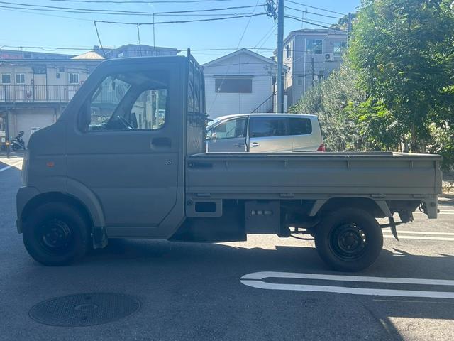 キャリイトラック ＫＣエアコン・パワステ　ユーザー買取車！キャリィトラック入庫♪♪♪５速ＭＴ車！エアコンも問題なしです！オールペイントもきれいな仕上がりになってます！（9枚目）