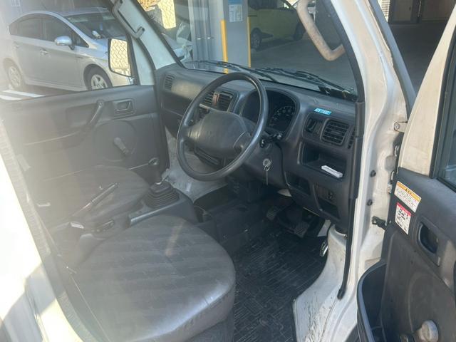 キャリイトラック ＫＣエアコン・パワステ　ユーザー買取車！キャリィトラック入庫♪♪♪５速ＭＴ車！エアコンも問題なしです！オールペイントもきれいな仕上がりになってます！（19枚目）