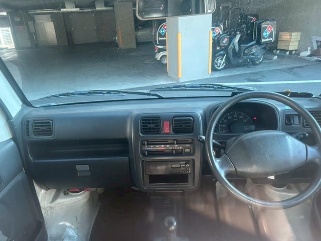 キャリイトラック ＫＣエアコン・パワステ　ユーザー買取車！キャリィトラック入庫♪♪♪５速ＭＴ車！エアコンも問題なしです！オールペイントもきれいな仕上がりになってます！（21枚目）