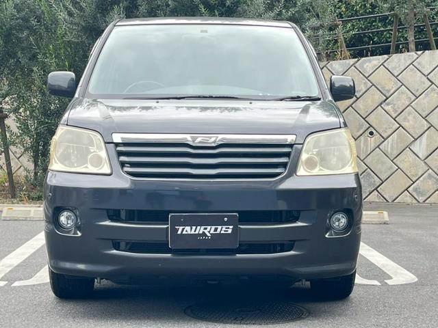 ノア Ｘ　Ｖセレクション　ユーザー買取車！ノア入庫♪♪♪大人気のミニバンの入庫です！８人乗りで大家族や買い物で大荷物でも安心！もちろんナビ付で遠出にも最適です！（3枚目）