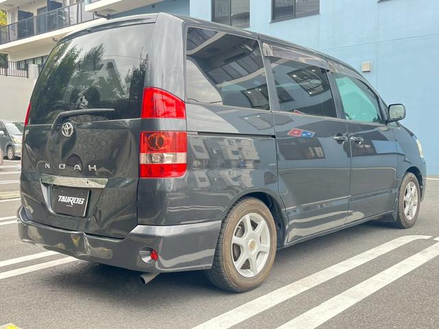ノア Ｘ　Ｖセレクション　ユーザー買取車！ノア入庫♪♪♪大人気のミニバンの入庫です！８人乗りで大家族や買い物で大荷物でも安心！もちろんナビ付で遠出にも最適です！（6枚目）