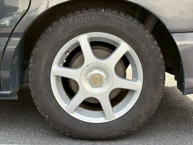 ノア Ｘ　Ｖセレクション　ユーザー買取車！ノア入庫♪♪♪大人気のミニバンの入庫です！８人乗りで大家族や買い物で大荷物でも安心！もちろんナビ付で遠出にも最適です！（11枚目）