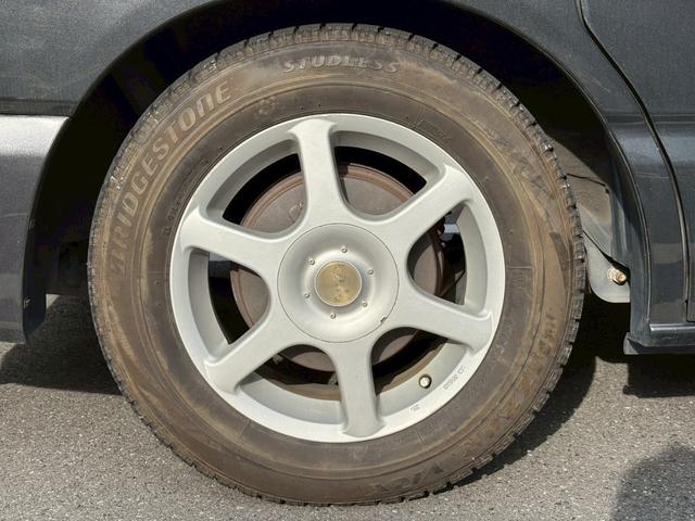 ノア Ｘ　Ｖセレクション　ユーザー買取車！ノア入庫♪♪♪大人気のミニバンの入庫です！８人乗りで大家族や買い物で大荷物でも安心！もちろんナビ付で遠出にも最適です！（12枚目）