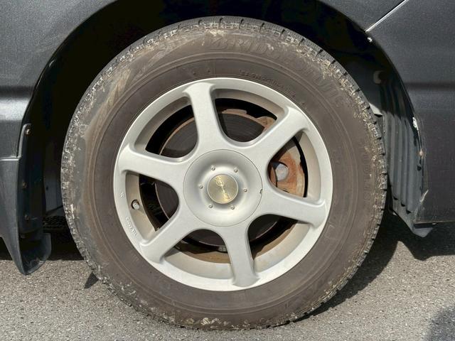 ノア Ｘ　Ｖセレクション　ユーザー買取車！ノア入庫♪♪♪大人気のミニバンの入庫です！８人乗りで大家族や買い物で大荷物でも安心！もちろんナビ付で遠出にも最適です！（13枚目）