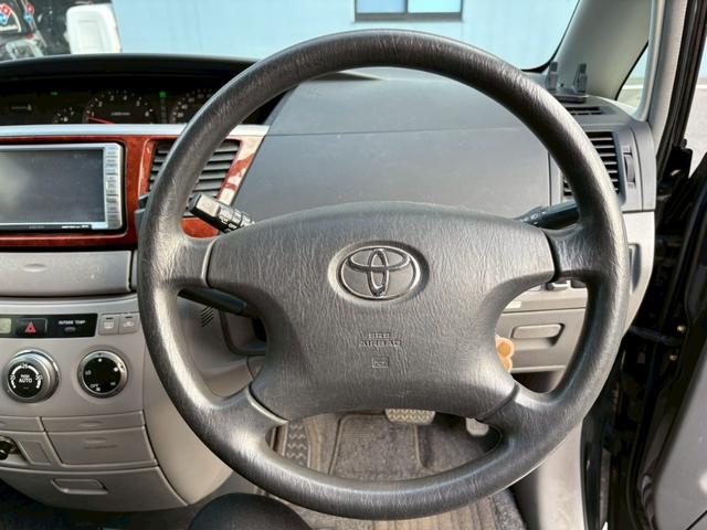 ノア Ｘ　Ｖセレクション　ユーザー買取車！ノア入庫♪♪♪大人気のミニバンの入庫です！８人乗りで大家族や買い物で大荷物でも安心！もちろんナビ付で遠出にも最適です！（20枚目）