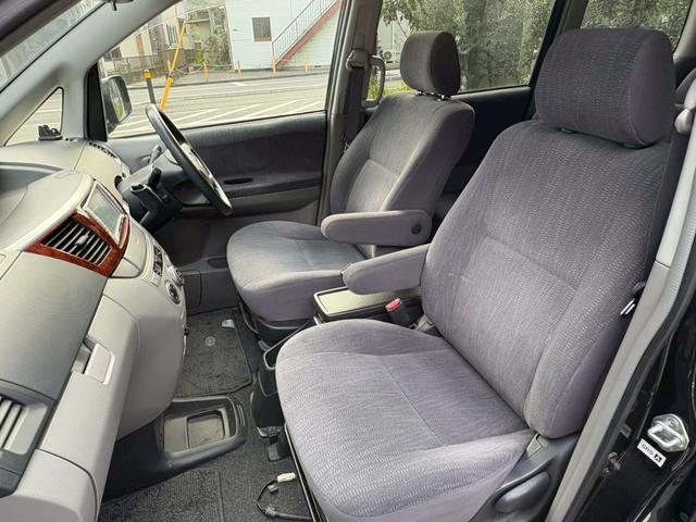 ノア Ｘ　Ｖセレクション　ユーザー買取車！ノア入庫♪♪♪大人気のミニバンの入庫です！８人乗りで大家族や買い物で大荷物でも安心！もちろんナビ付で遠出にも最適です！（36枚目）