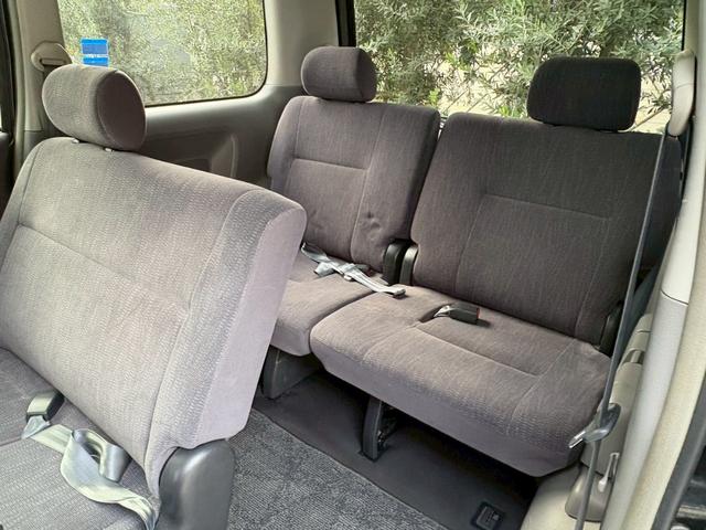 ノア Ｘ　Ｖセレクション　ユーザー買取車！ノア入庫♪♪♪大人気のミニバンの入庫です！８人乗りで大家族や買い物で大荷物でも安心！もちろんナビ付で遠出にも最適です！（38枚目）