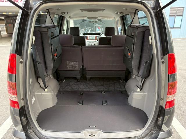 ノア Ｘ　Ｖセレクション　ユーザー買取車！ノア入庫♪♪♪大人気のミニバンの入庫です！８人乗りで大家族や買い物で大荷物でも安心！もちろんナビ付で遠出にも最適です！（41枚目）