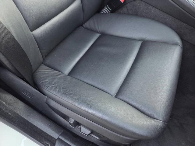 5シリーズ 528iツーリング レザー 黒皮シート サンルーフ パワーシート ナビ テレビ バックモニター パワーシート(2枚目)