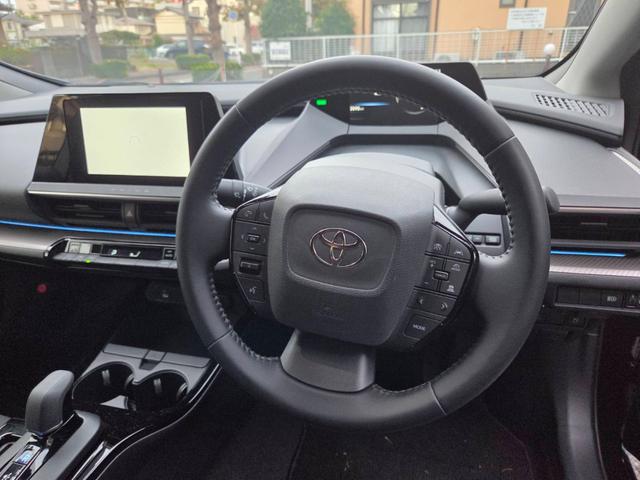 プリウス G 車検R10年2月 ナビ テレビ バックモニター アラウンドビューモニター シートヒーター ブラインドスポットモニター LED(3枚目)