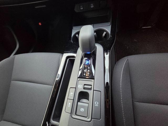 プリウス G 車検R10年2月 ナビ テレビ バックモニター アラウンドビューモニター シートヒーター ブラインドスポットモニター LED(15枚目)