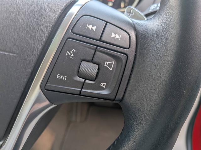 V40 クロスカントリーT5 AWD SEアンミカセレクション 走行距離16819km アンミカセレクション50台限定車 パノラマガラスルーフ アイボリー皮シート 内装ウッドパネル 18インチアルミ AWD(6枚目)