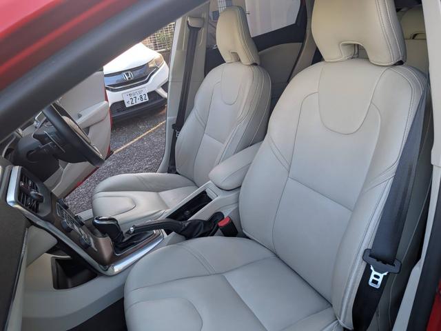 V40 クロスカントリーT5 AWD SEアンミカセレクション 走行距離16819km アンミカセレクション50台限定車 パノラマガラスルーフ アイボリー皮シート 内装ウッドパネル 18インチアルミ AWD(46枚目)