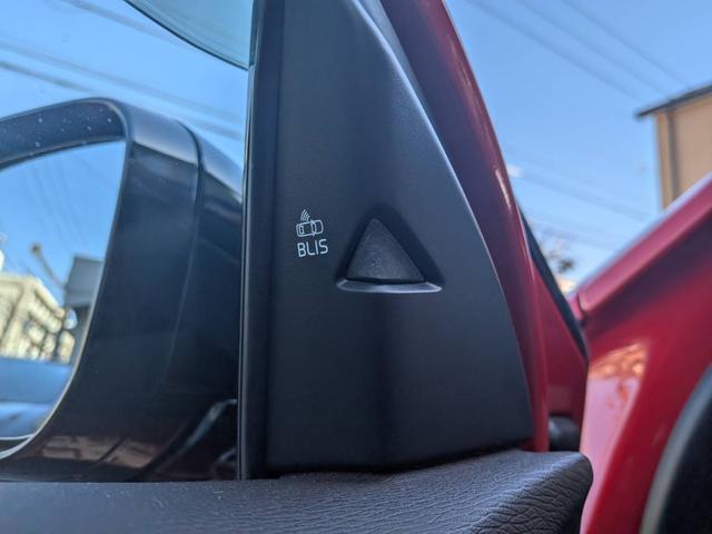 V40 クロスカントリーT5 AWD SEアンミカセレクション 走行距離16819km アンミカセレクション50台限定車 パノラマガラスルーフ アイボリー皮シート 内装ウッドパネル 18インチアルミ AWD(52枚目)