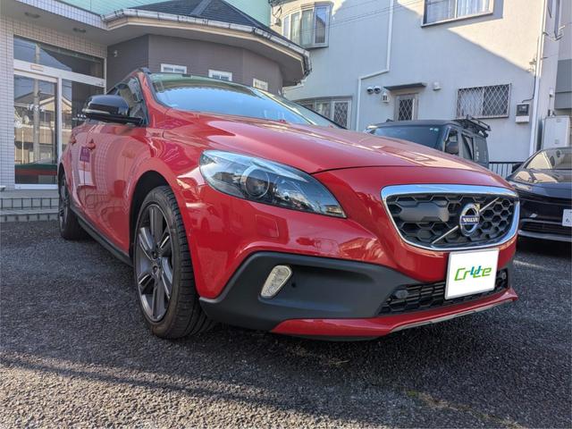 V40 クロスカントリーT5 AWD SEアンミカセレクション 走行距離16819km アンミカセレクション50台限定車 パノラマガラスルーフ アイボリー皮シート 内装ウッドパネル 18インチアルミ AWD(55枚目)