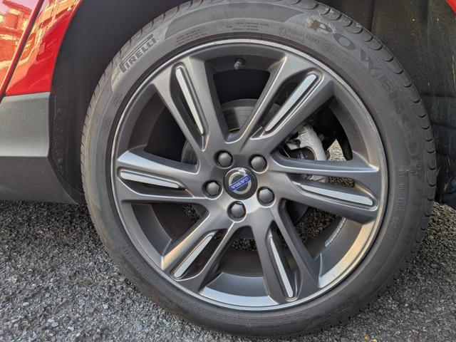 V40 クロスカントリーT5 AWD SEアンミカセレクション 走行距離16819km アンミカセレクション50台限定車 パノラマガラスルーフ アイボリー皮シート 内装ウッドパネル 18インチアルミ AWD(64枚目)