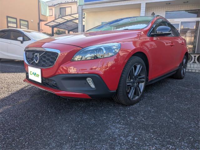 V40 クロスカントリーT5 AWD SEアンミカセレクション 走行距離16819km アンミカセレクション50台限定車 パノラマガラスルーフ アイボリー皮シート 内装ウッドパネル 18インチアルミ AWD(70枚目)