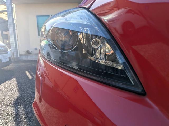 V40 クロスカントリーT5 AWD SEアンミカセレクション 走行距離16819km アンミカセレクション50台限定車 パノラマガラスルーフ アイボリー皮シート 内装ウッドパネル 18インチアルミ AWD(72枚目)