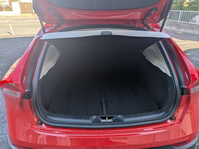 V40 クロスカントリーT5 AWD SEアンミカセレクション 走行距離16819km アンミカセレクション50台限定車 パノラマガラスルーフ アイボリー皮シート 内装ウッドパネル 18インチアルミ AWD(75枚目)