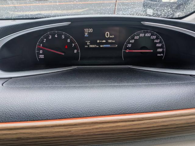 シエンタ Ｇ　助手席回転チルトシート車Ｂタイプ　７人乗り　人気のブラック／ブルーのツートンカラー　純正ナビＮ５２Ｔ－Ｗ６６Ｔ　テレビ　バックモニター　純正１６インチアルミ　左右パワースライドドア　シートヒーター（3枚目）