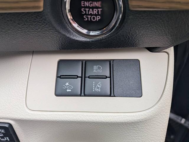 シエンタ Ｇ　助手席回転チルトシート車Ｂタイプ　７人乗り　人気のブラック／ブルーのツートンカラー　純正ナビＮ５２Ｔ－Ｗ６６Ｔ　テレビ　バックモニター　純正１６インチアルミ　左右パワースライドドア　シートヒーター（7枚目）