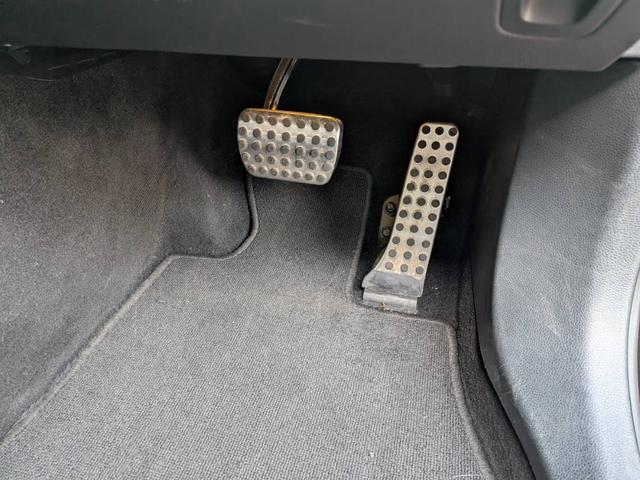 Ｃクラス Ｃ１８０アバンギャルド　ＡＭＧライン　ＡＭＧライン　オプシディアンブラック　黒皮シート　シートヒーター　ＢＳＭ　インテリジェントライトシステム　ディーラー記録簿Ｈ２８，Ｈ２９，Ｈ３０，Ｒ２，Ｒ３，Ｒ４，Ｒ５，Ｒ６　純正１８インチアルミ（21枚目）