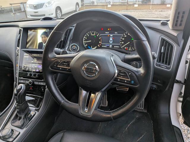 スカイライン ハイブリッド　ＧＴ　タイプＳＰ　サンルーフ　黒皮シート　プロパイロット　ブラインドスポットモニター　パワーシート　ハイブリッド　１９インチアルミ　シートヒーター　バックモニター　アラウンドビューモニター　ヘッドアップディスプレイ（4枚目）