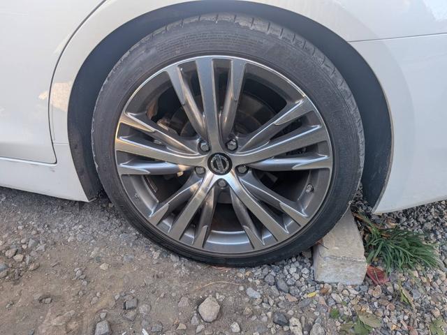 スカイライン ハイブリッド　ＧＴ　タイプＳＰ　サンルーフ　黒皮シート　プロパイロット　ブラインドスポットモニター　パワーシート　ハイブリッド　１９インチアルミ　シートヒーター　バックモニター　アラウンドビューモニター　ヘッドアップディスプレイ（31枚目）