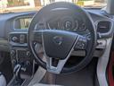 V40 クロスカントリーT5 AWD SEアンミカセレクション 走行距離16819km アンミカセレクション50台限定車 パノラマガラスルーフ アイボリー皮シート 内装ウッドパネル 18インチアルミ AWD 中古車画像_4