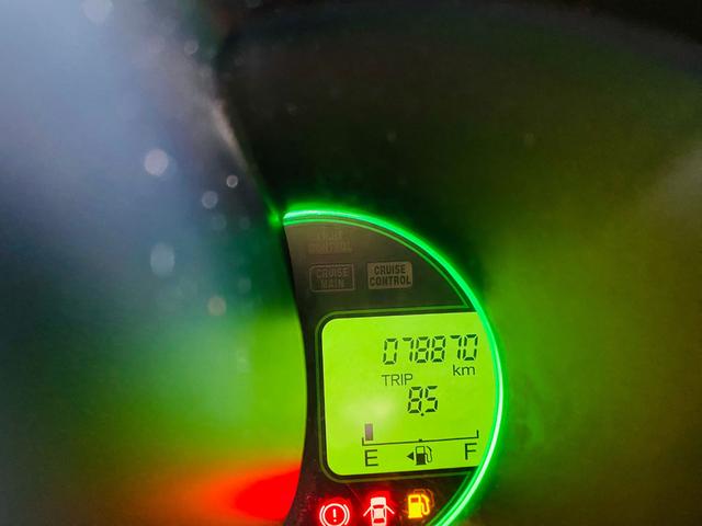 N-BOX G・Lパッケージ ベンチ席 テレビ メンテナンスノート 禁煙 カラーバックモニター 全席PW イモビライザー 1セグ 衝突安全ボディ AAC 横滑り防止 スマートキー ABS キーレスE パワーステアリング(17枚目)