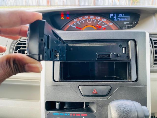 タント L ダブルエアバック キーフリーシステム 盗難警報装置 アイドリングSTOP オートエアコン 運転席エアバッグ パワステ 安全ボディ ベンチS 横滑り防止 PW ABS AUX端子(4枚目)