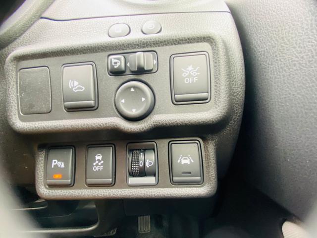 ノート e-パワー X クリソナ BTオーディオ 禁煙 オートライ 横滑防止装置 Rカメラ 運転席助手席エアバック 地デジ AUTOエアコン AUX接続 オートハイビーム 盗難防止システム 衝突安全ボディ ナビTV パワステ(8枚目)
