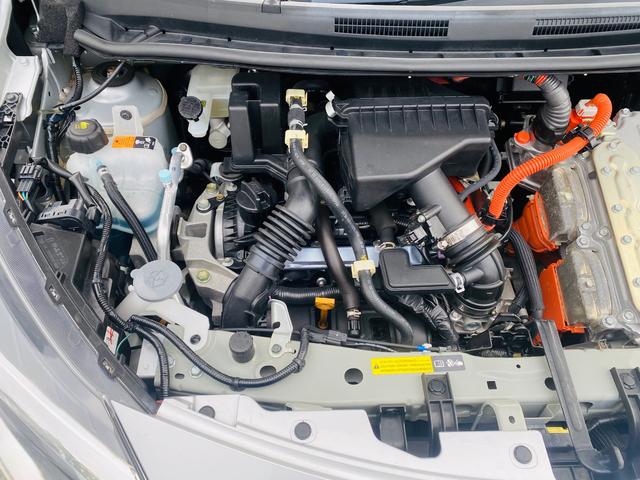 ノート e-パワー X クリソナ BTオーディオ 禁煙 オートライ 横滑防止装置 Rカメラ 運転席助手席エアバック 地デジ AUTOエアコン AUX接続 オートハイビーム 盗難防止システム 衝突安全ボディ ナビTV パワステ(64枚目)