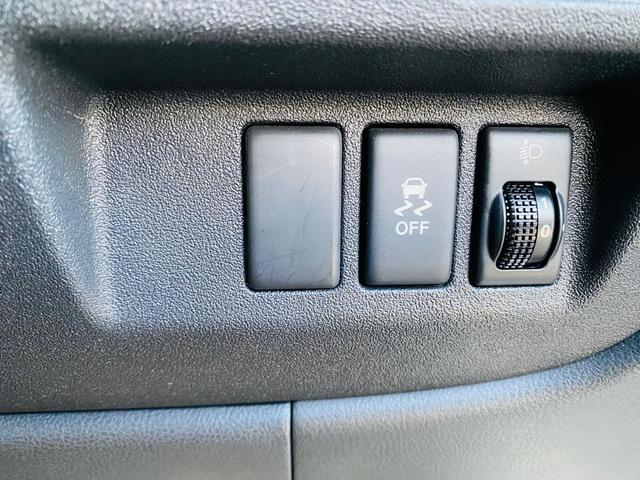 マーチ S グレードS 横滑防止装置 運転席助手席エアバック キーレス パワーウインド オートエアコン PS 運転席エアバッグ 衝突安全ボディ ABS(9枚目)