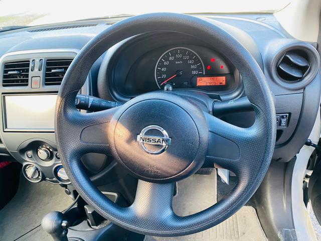 マーチ S グレードS 横滑防止装置 運転席助手席エアバック キーレス パワーウインド オートエアコン PS 運転席エアバッグ 衝突安全ボディ ABS(14枚目)