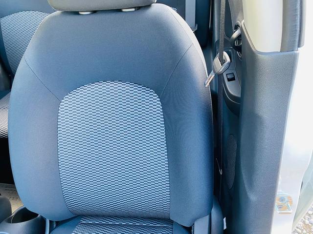 マーチ S グレードS 横滑防止装置 運転席助手席エアバック キーレス パワーウインド オートエアコン PS 運転席エアバッグ 衝突安全ボディ ABS(31枚目)