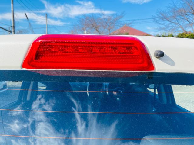 マーチ S グレードS 横滑防止装置 運転席助手席エアバック キーレス パワーウインド オートエアコン PS 運転席エアバッグ 衝突安全ボディ ABS(61枚目)