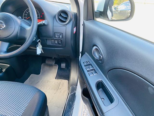 マーチ S グレードS 横滑防止装置 運転席助手席エアバック キーレス パワーウインド オートエアコン PS 運転席エアバッグ 衝突安全ボディ ABS(62枚目)