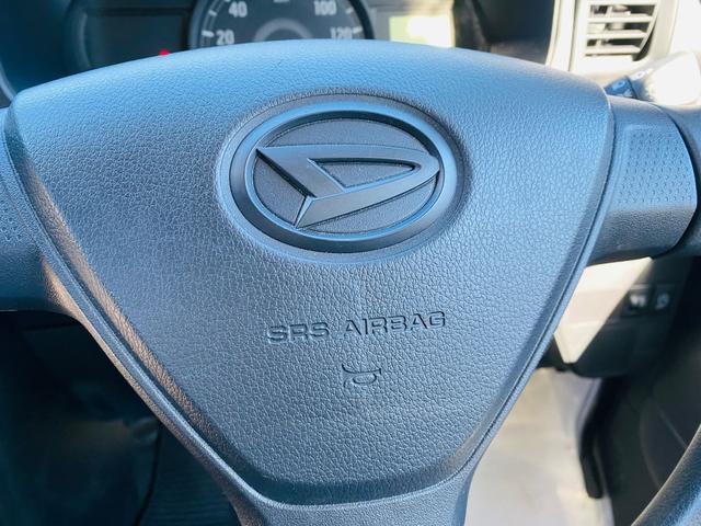 ハイゼットカーゴ デラックスリミテッド パワーウインド エアバッグ キーレスエントリー 禁煙車 AC 助手席エアバック ABS パワステ(10枚目)