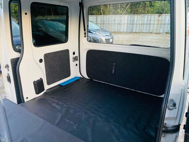 ハイゼットカーゴ デラックスリミテッド パワーウインド エアバッグ キーレスエントリー 禁煙車 AC 助手席エアバック ABS パワステ(26枚目)