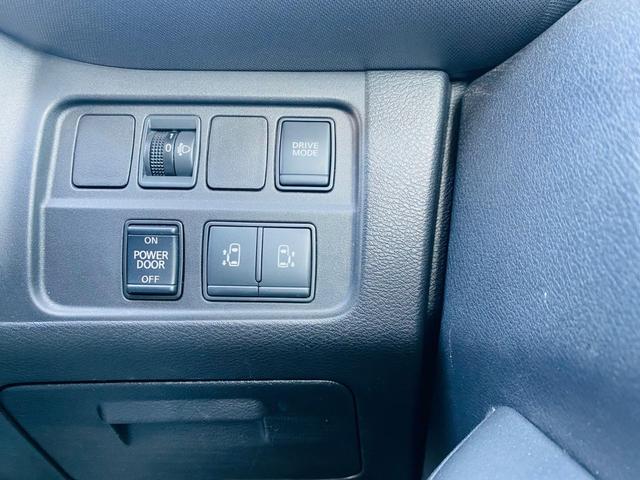 セレナ e-パワー XV ウォークスルー VDC ダブルエアコン フロントカメラ バックビューモニター 衝突安全ボディ 禁煙車 DVD再生 クルーズコントロール 3列シート ETC スマートキー SDナビ AUX キーレス(7枚目)