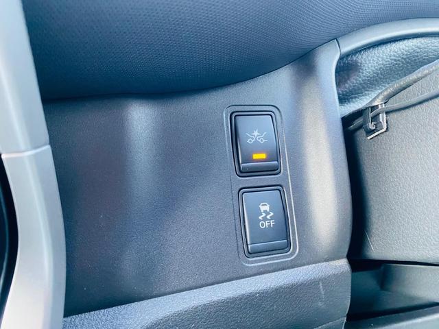 セレナ e-パワー XV ウォークスルー VDC ダブルエアコン フロントカメラ バックビューモニター 衝突安全ボディ 禁煙車 DVD再生 クルーズコントロール 3列シート ETC スマートキー SDナビ AUX キーレス(8枚目)